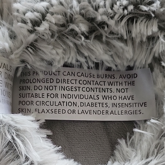 Cozy Gray Faux Fur Slippers - Picture 4 of 5